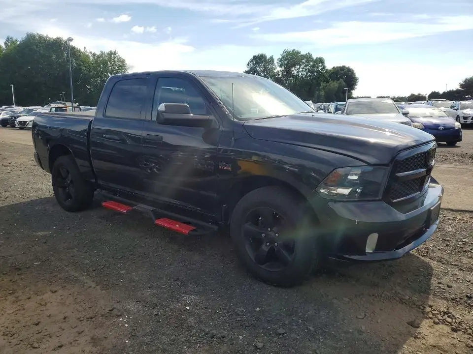 2016 RAM 1500 ST  