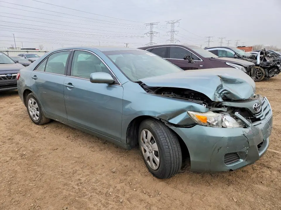 2011 TOYOTA CAMRY LE  