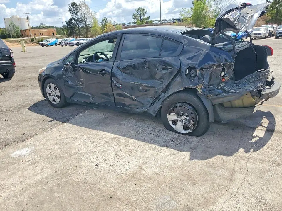 2017 KIA FORTE LX  