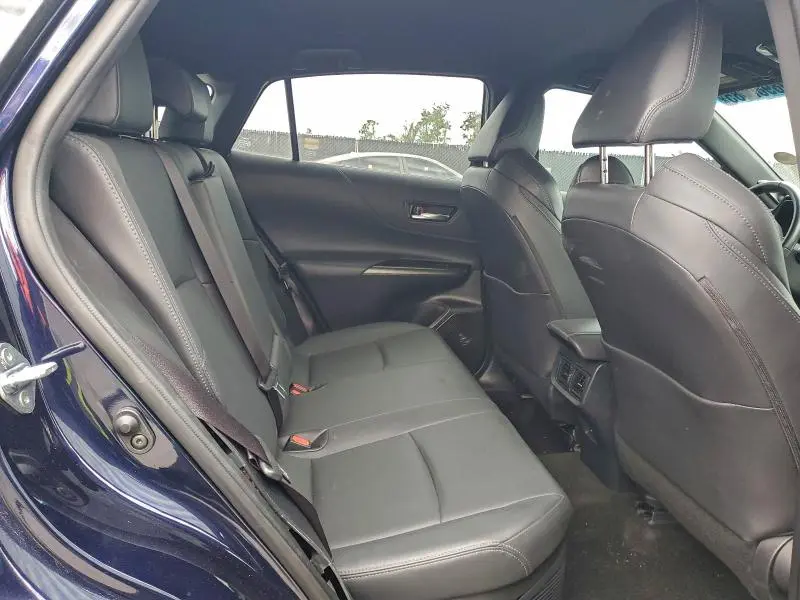 2024 TOYOTA VENZA LE  