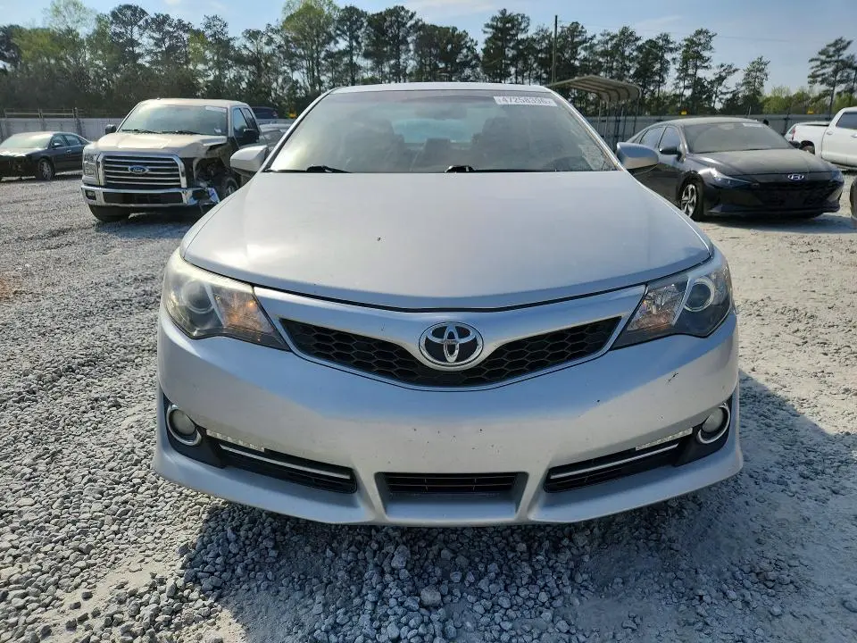 2014 TOYOTA CAMRY SE V6  