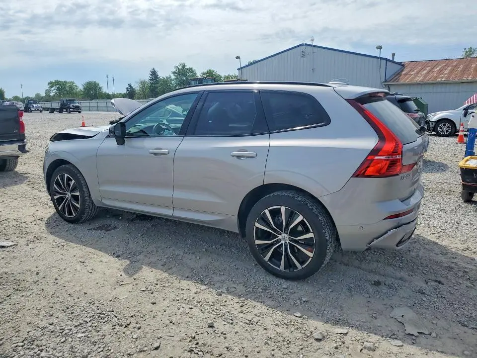 2025 VOLVO XC60 PLUS  