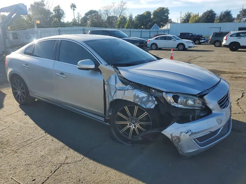 2016 VOLVO S60 PREMIER  