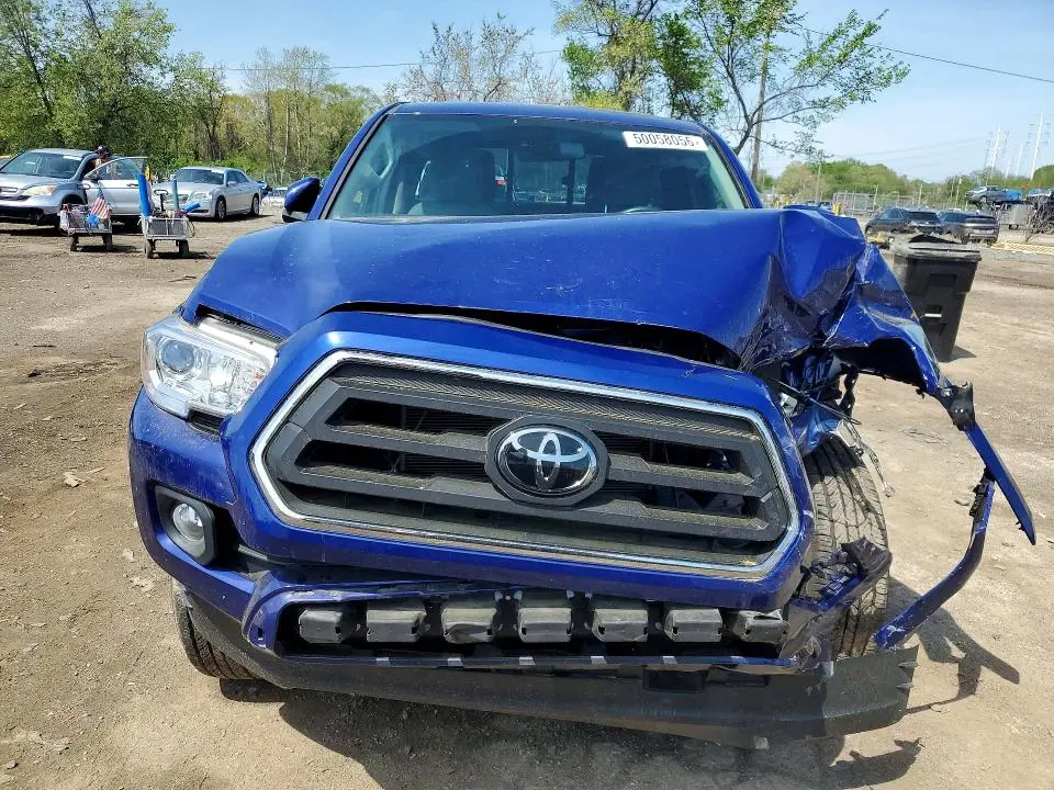 2022 TOYOTA TACOMA SR5  