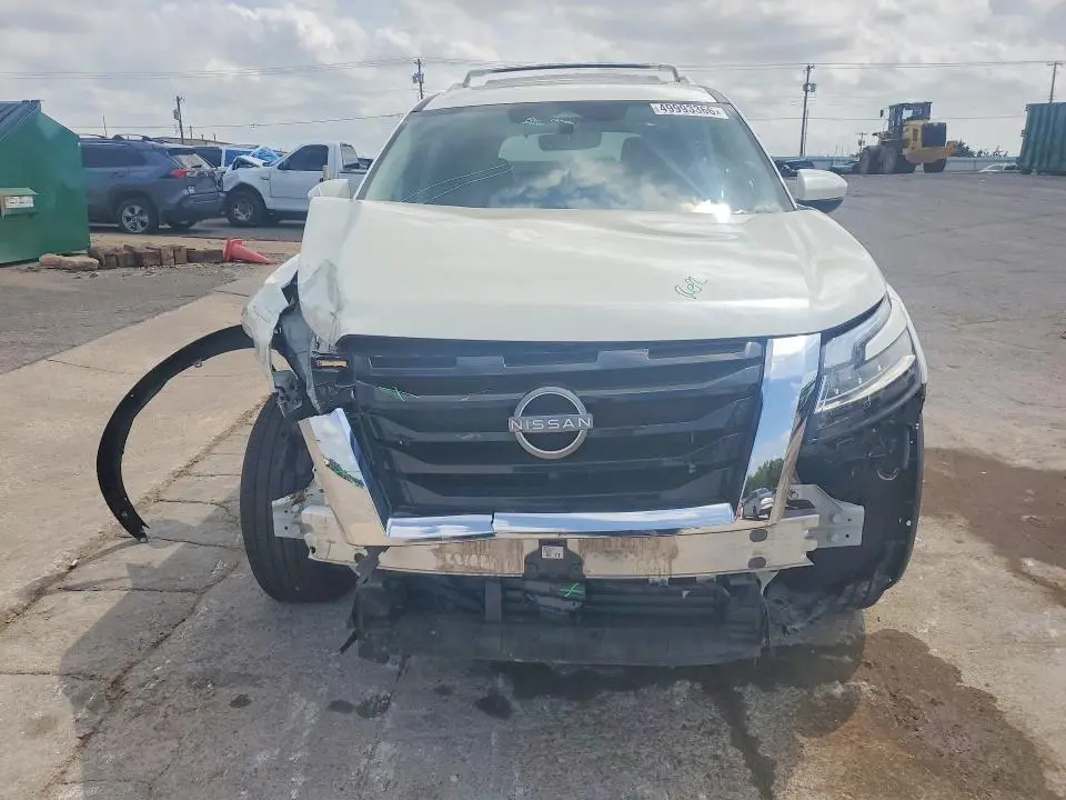 2024 NISSAN PATHFINDER PLATINUM  