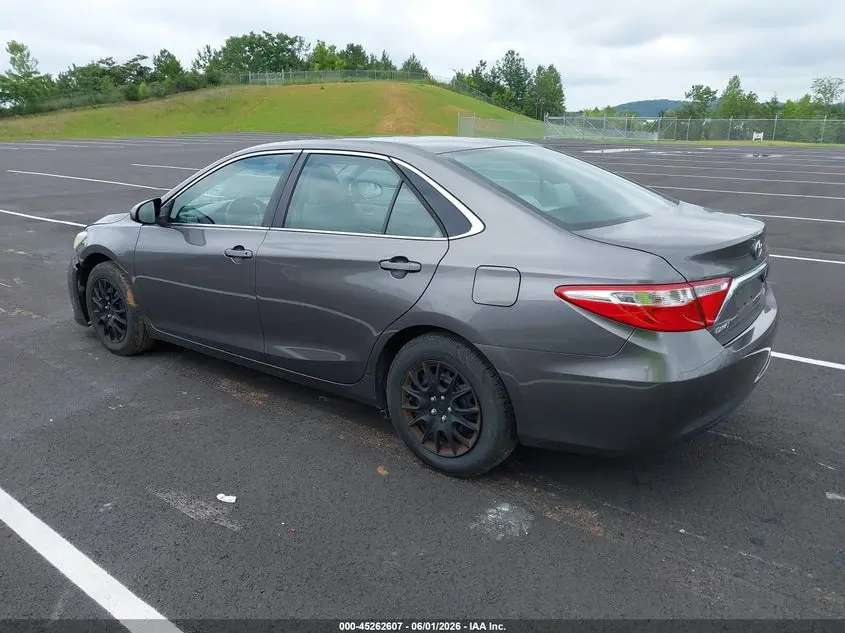 2016 TOYOTA CAMRY LE