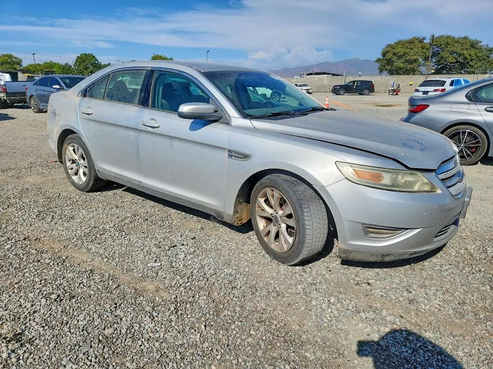2010 FORD TAURUS SEL  