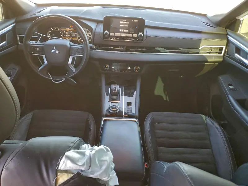 2022 MITSUBISHI OUTLANDER SE  