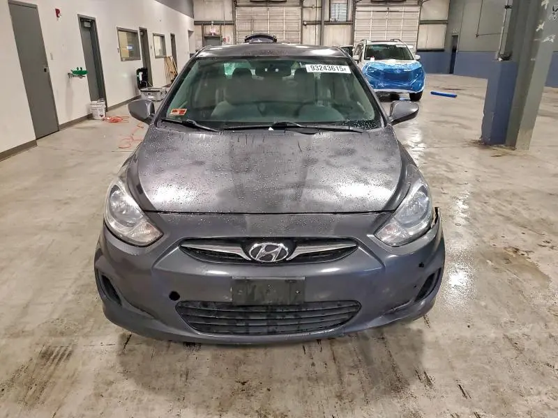 2013 HYUNDAI ACCENT GLS  