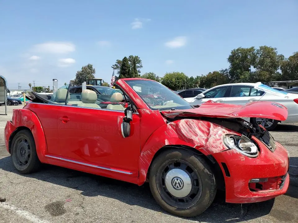 2013 VOLKSWAGEN BEETLE   