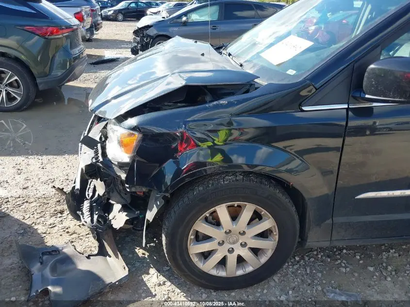 2016 CHRYSLER TOWN & COUNTRY TOURING