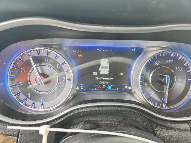 2016 CHRYSLER 300C   