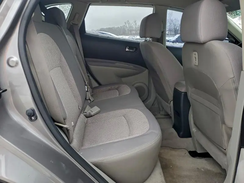 2013 NISSAN ROGUE S  