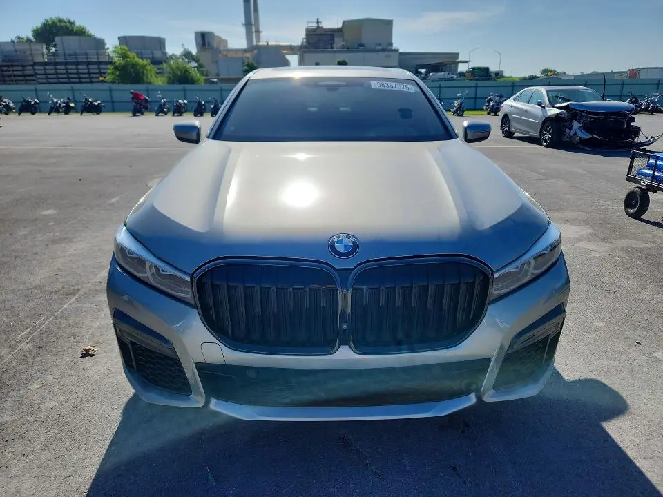 2020 BMW 750 XI  