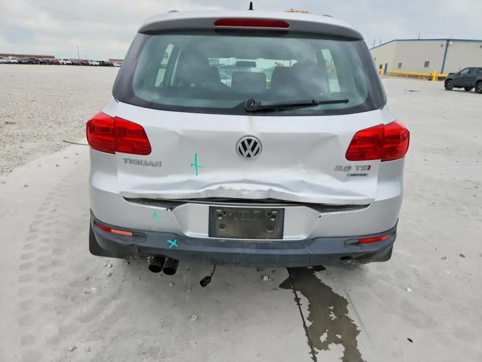 2015 VOLKSWAGEN TIGUAN S  