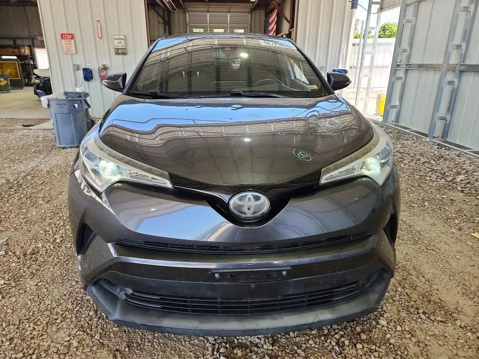 2018 TOYOTA C-HR XLE  