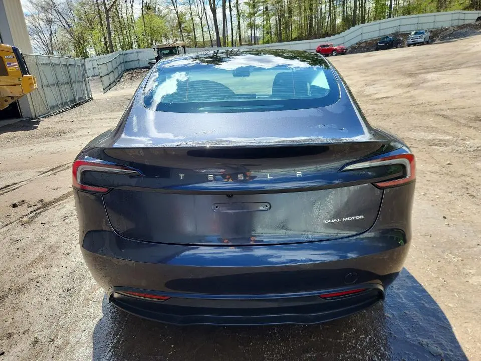 2025 TESLA MODEL 3   