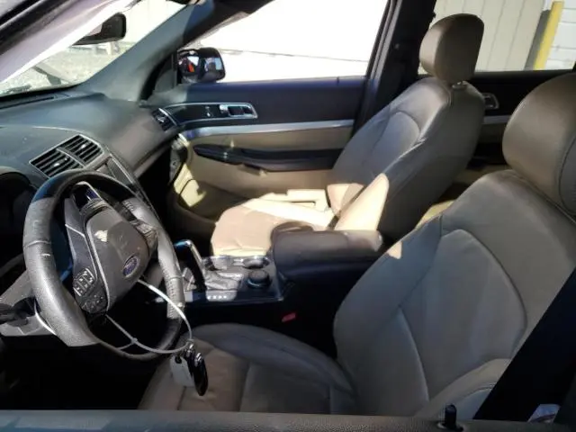 2017 FORD EXPLORER XLT  