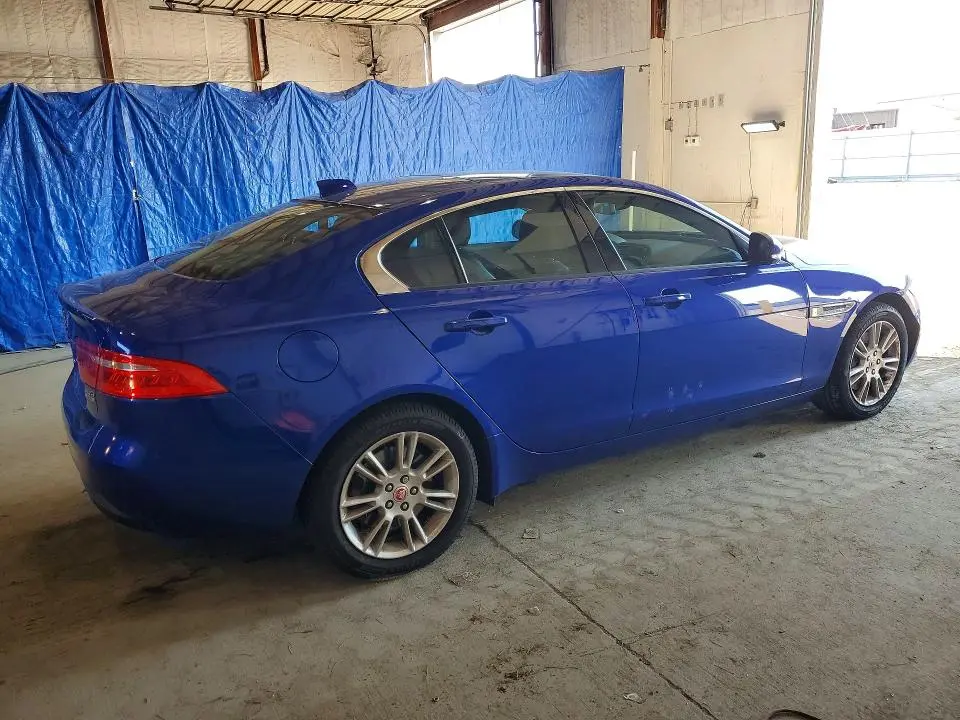 2017 JAGUAR XE PREMIUM  