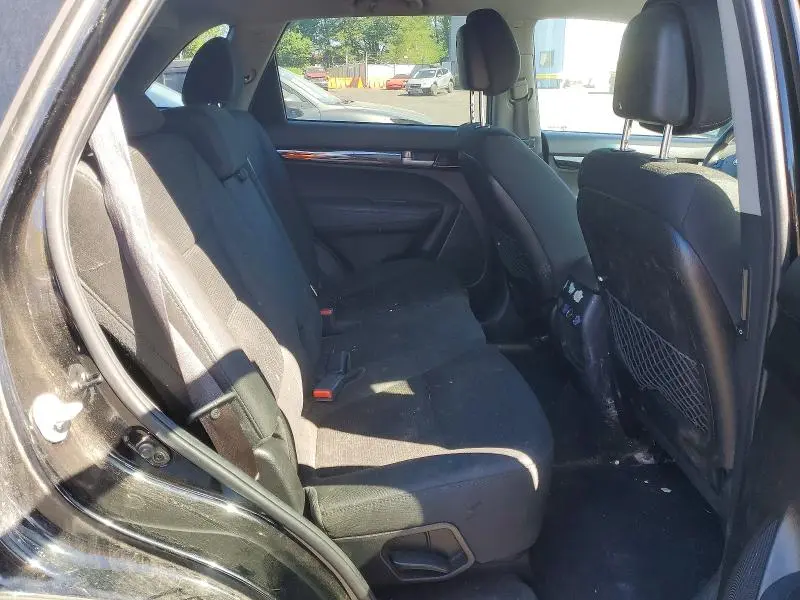 2015 KIA SORENTO LX  
