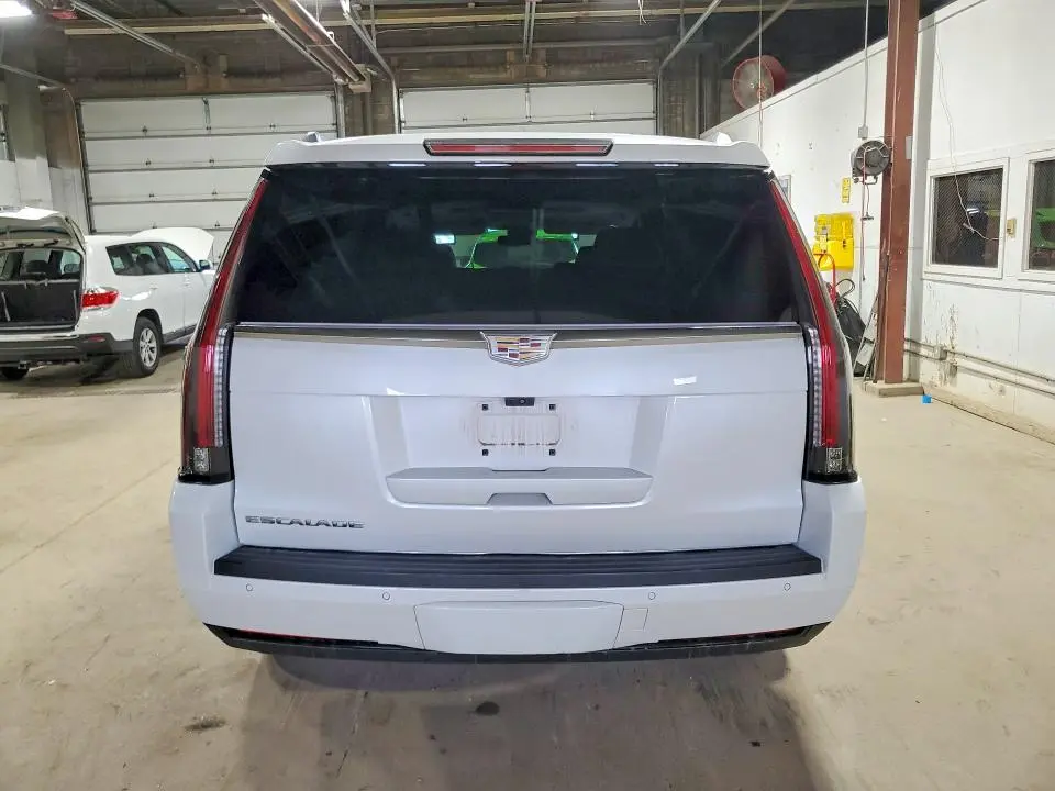 2017 CADILLAC ESCALADE PREMIUM LUXURY  