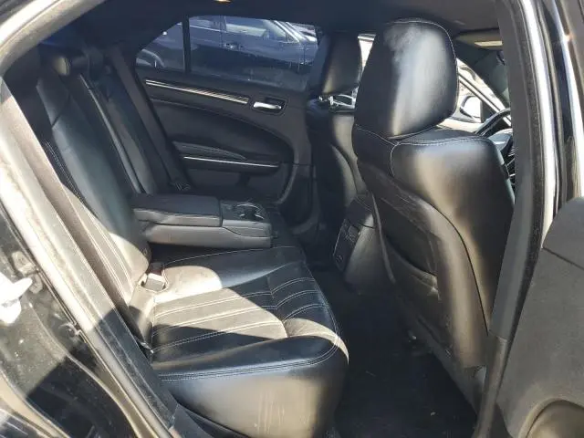 2019 CHRYSLER 300   