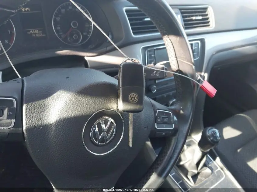 2012 VOLKSWAGEN PASSAT 2.5L S