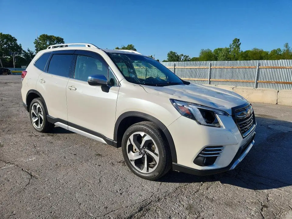 2023 SUBARU FORESTER TOURING  