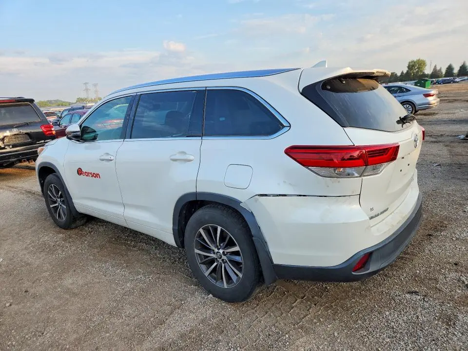 2017 TOYOTA HIGHLANDER XLE  