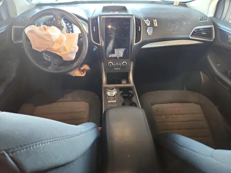 2021 FORD EDGE SE  