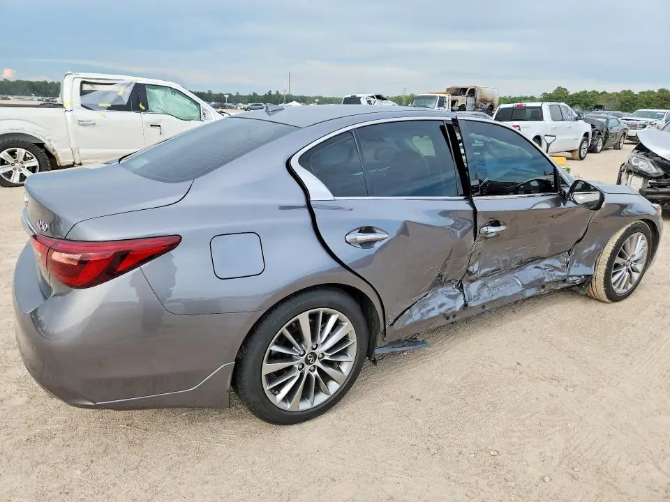 2023 INFINITI Q50 LUXE  