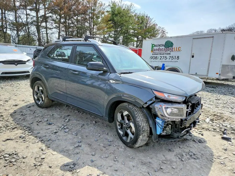 2024 HYUNDAI VENUE LIMITED  
