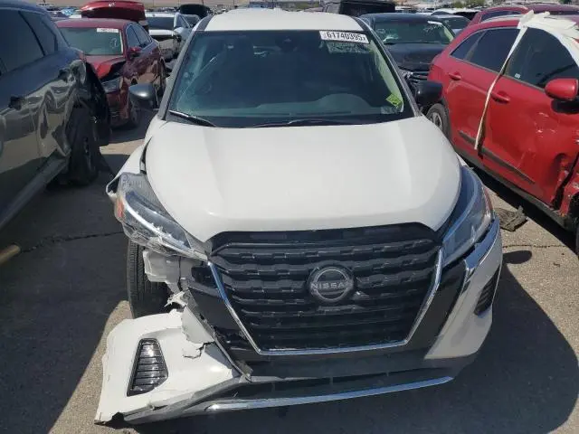 2024 NISSAN KICKS S  
