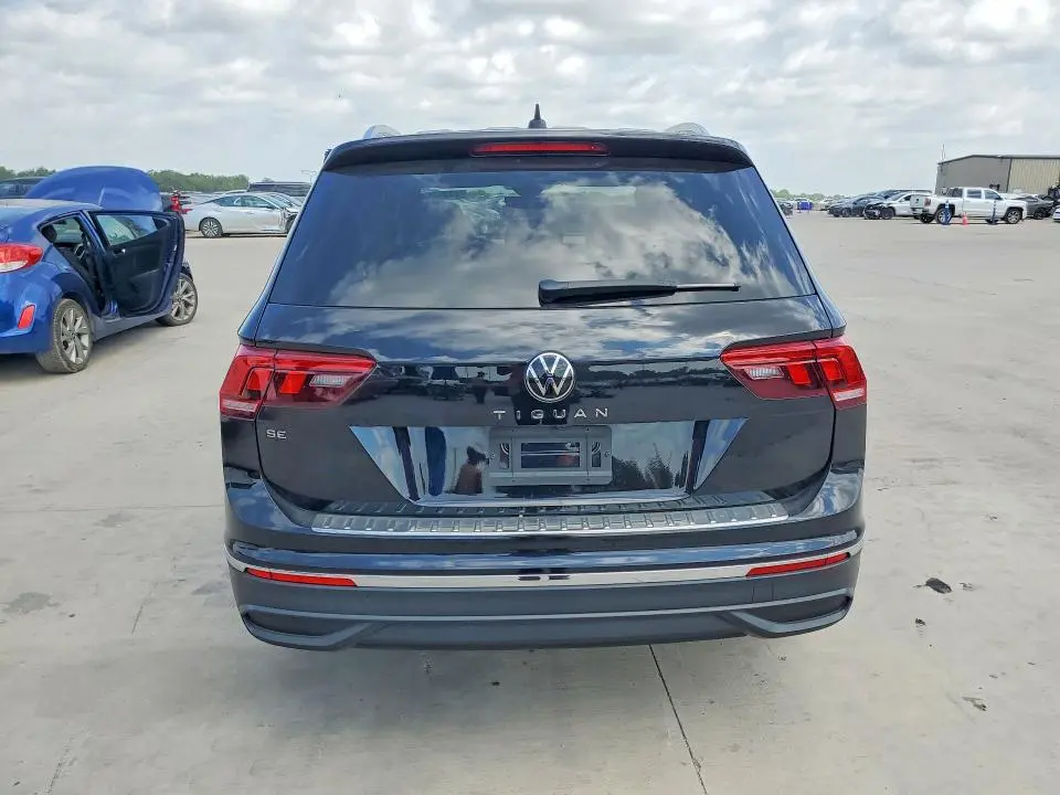 2023 VOLKSWAGEN TIGUAN SE  