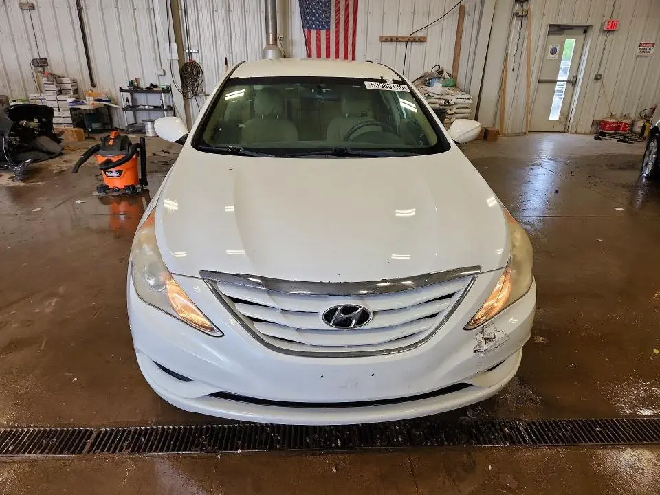 2011 HYUNDAI SONATA GLS  