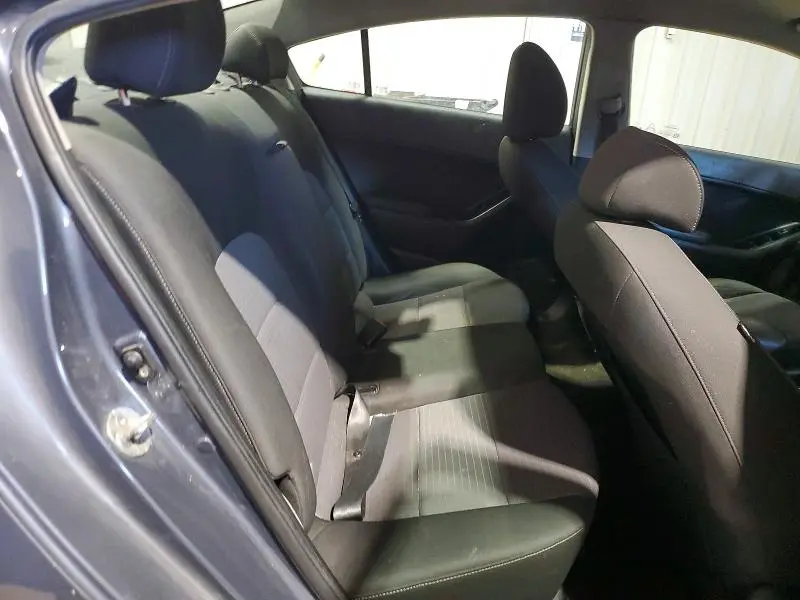2015 KIA FORTE LX  