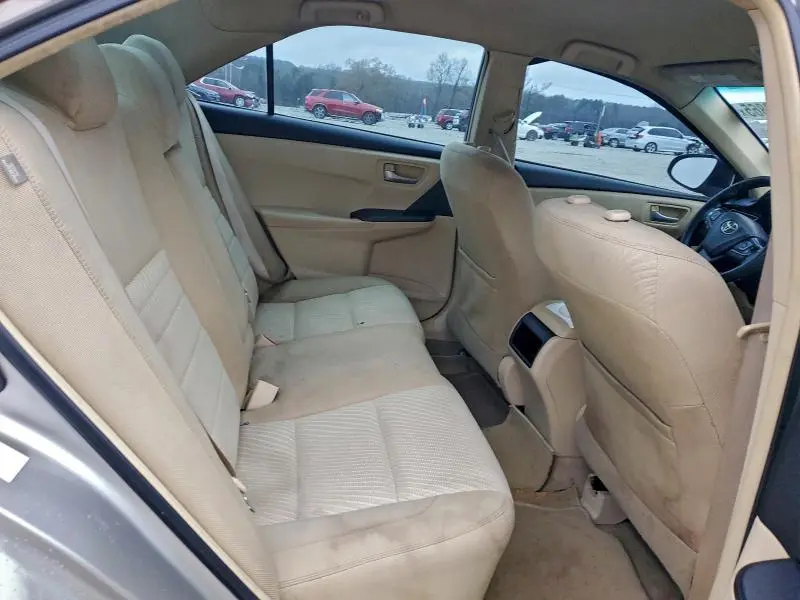 2016 TOYOTA CAMRY LE  