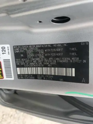 2019 TOYOTA SIENNA XLE  