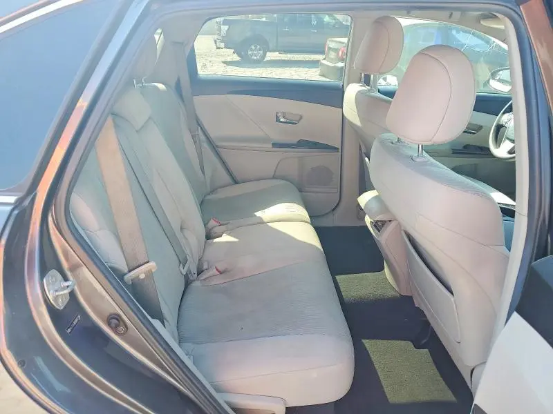 2013 TOYOTA VENZA LE  