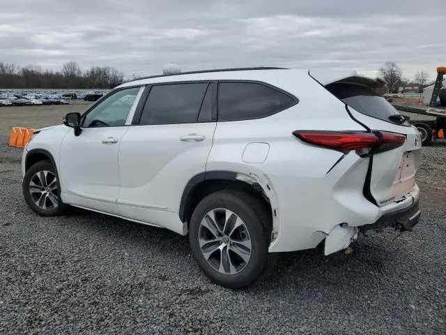 2022 TOYOTA HIGHLANDER XSE  