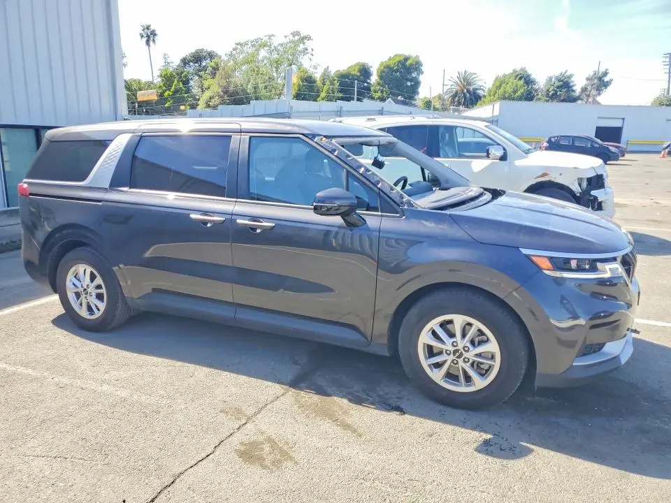 2023 KIA CARNIVAL LX  