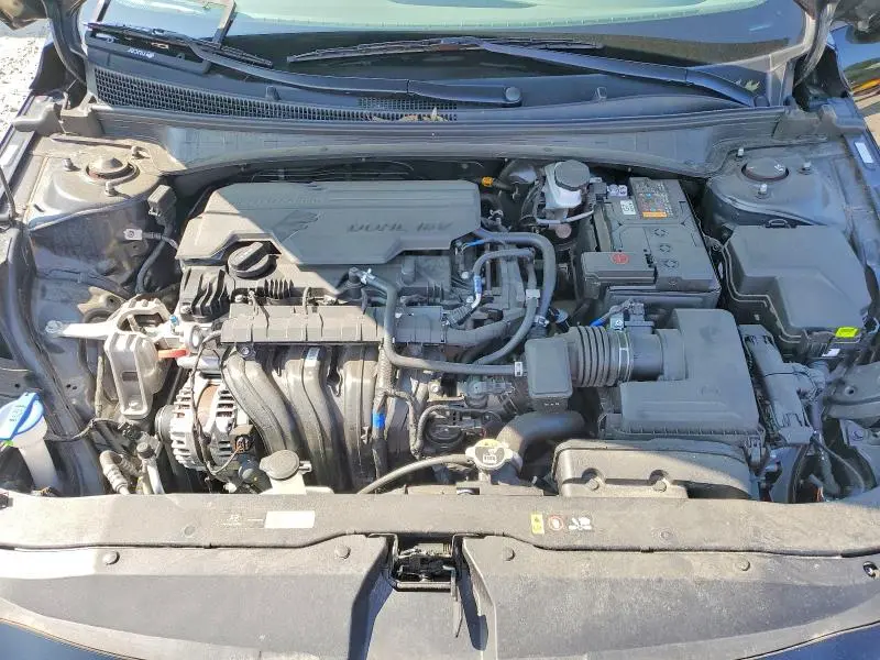 2024 HYUNDAI ELANTRA SE  