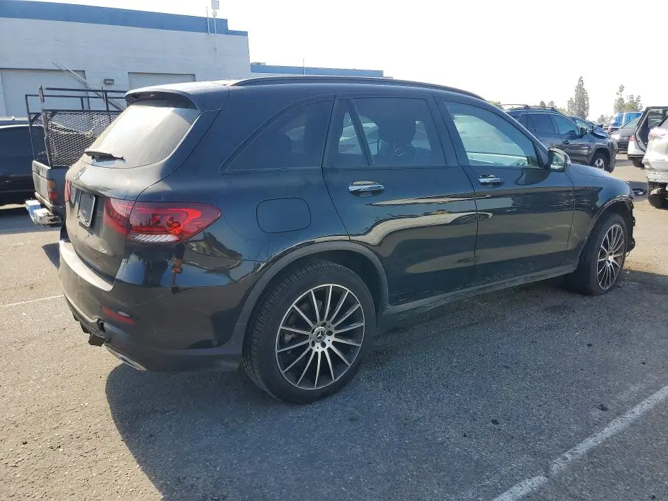 2021 MERCEDES-BENZ GLC 300  