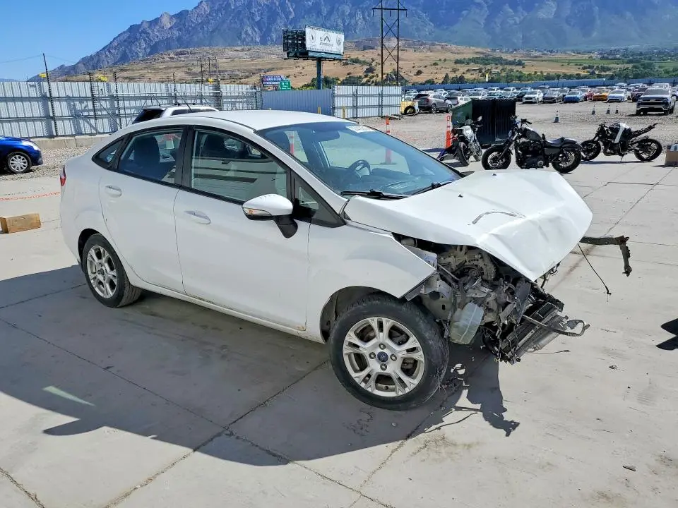 2014 FORD FIESTA SE  