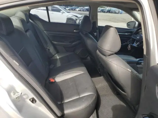 2020 NISSAN ALTIMA SL  