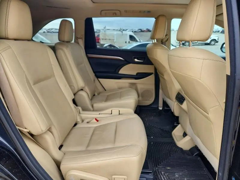 2017 TOYOTA HIGHLANDER LIMITED PLATINUM  