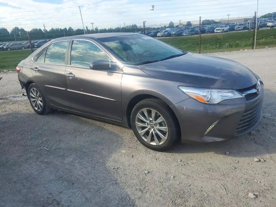 2017 TOYOTA CAMRY XLE  