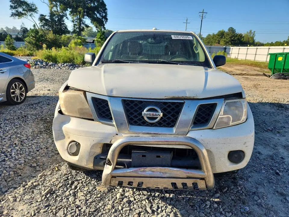 2013 NISSAN FRONTIER S  
