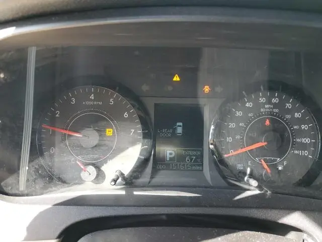 2017 TOYOTA SIENNA LE  
