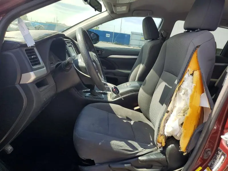 2016 TOYOTA HIGHLANDER LE  